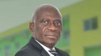 Le Gabon à l’honneur : Nasser Al-Khelaïfi félicite Pierre Alain Mounguengui

