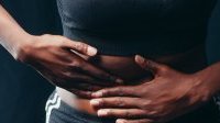 Avoir un gros clitoris peut-il être source de douleurs pendant les rapports sexuels ?
