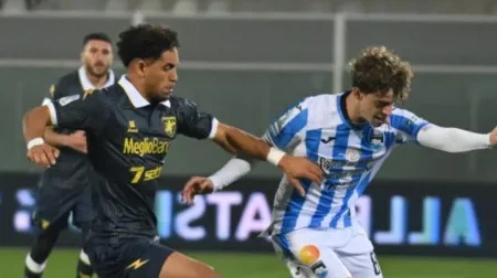 Serie B&nbsp;: Frosinone domine Pescara grâce à Anthony Oyono
