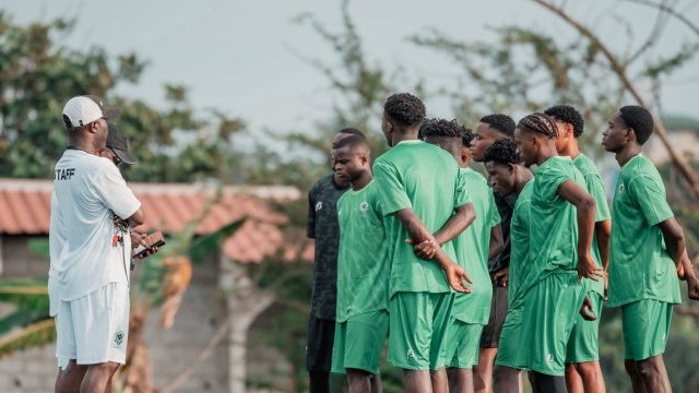 Éliminatoires CAN U23 : Saturnin Ibela évalue ses joueurs locaux avant la Tunisie