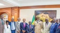 Le Comité des sages et dignitaires de la République reçu par Brice Clotaire Oligui Nguema
