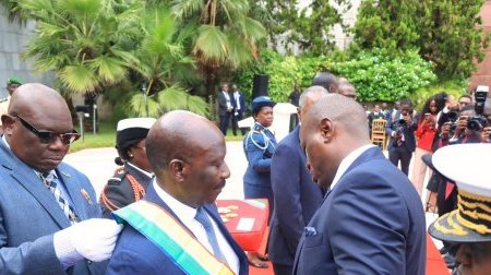 Le président Oligui Nguema honore les artisans du règlement de la dette intérieure
