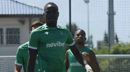 Transfert : Omonia Nicosie FC compte signer Makosso Moungadji pour cinq ans
