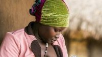Plus de la moitié des parents et femmes enceintes exposés à un marketing offensif des substituts du lait maternel
