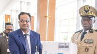 Oligui Nguema réçoit un important don de médicaments de La Santé Pharmaceutique
