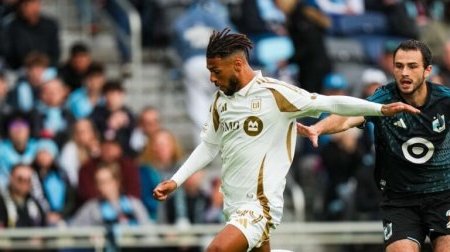 États-Unis&nbsp;: Denis Bouanga évite la défaite au Los Angeles FC face à San Diego
