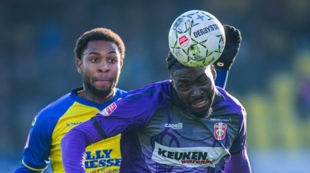 Coupe des Pays-Bas&nbsp;: Yannis M’Bemba et Dordrecht renversés par Genemuiden
