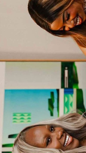 «&nbsp;Être célibataire, ça n’a jamais tué quelqu’un&nbsp;»&nbsp;: Emma’a et Blanche Bailly font passer un message aux femmes
