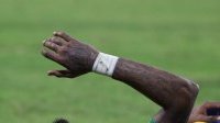 Panthères du Gabon : Aaron Boupendza suspendu à titre conservatoire par la Fegafoot
