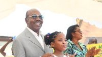 Tournée républicaine : Ali Bongo inspecte les chantiers d’Akanda et d’Owendo
