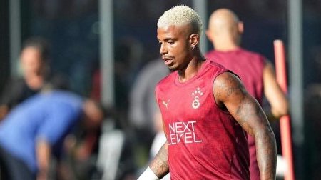 Mario Lemina de retour à Galatasaray pour la préparation estivale
