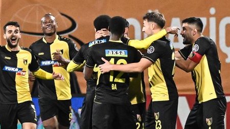 Coupe de Turquie : Istanbulspor AS de David Sambissa écrase Sariyer et file au tour suivant
